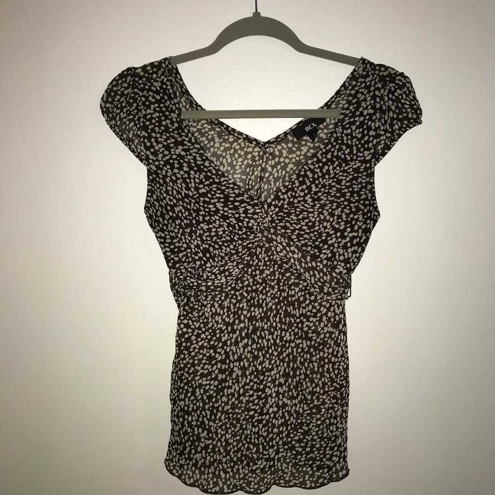 Brown & White Abstract Dot Fitted Blouse
